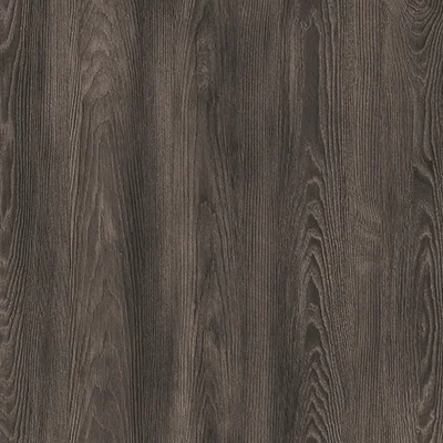 Skříň na míru s vnitřním osvětlením pro lepší přehlednost